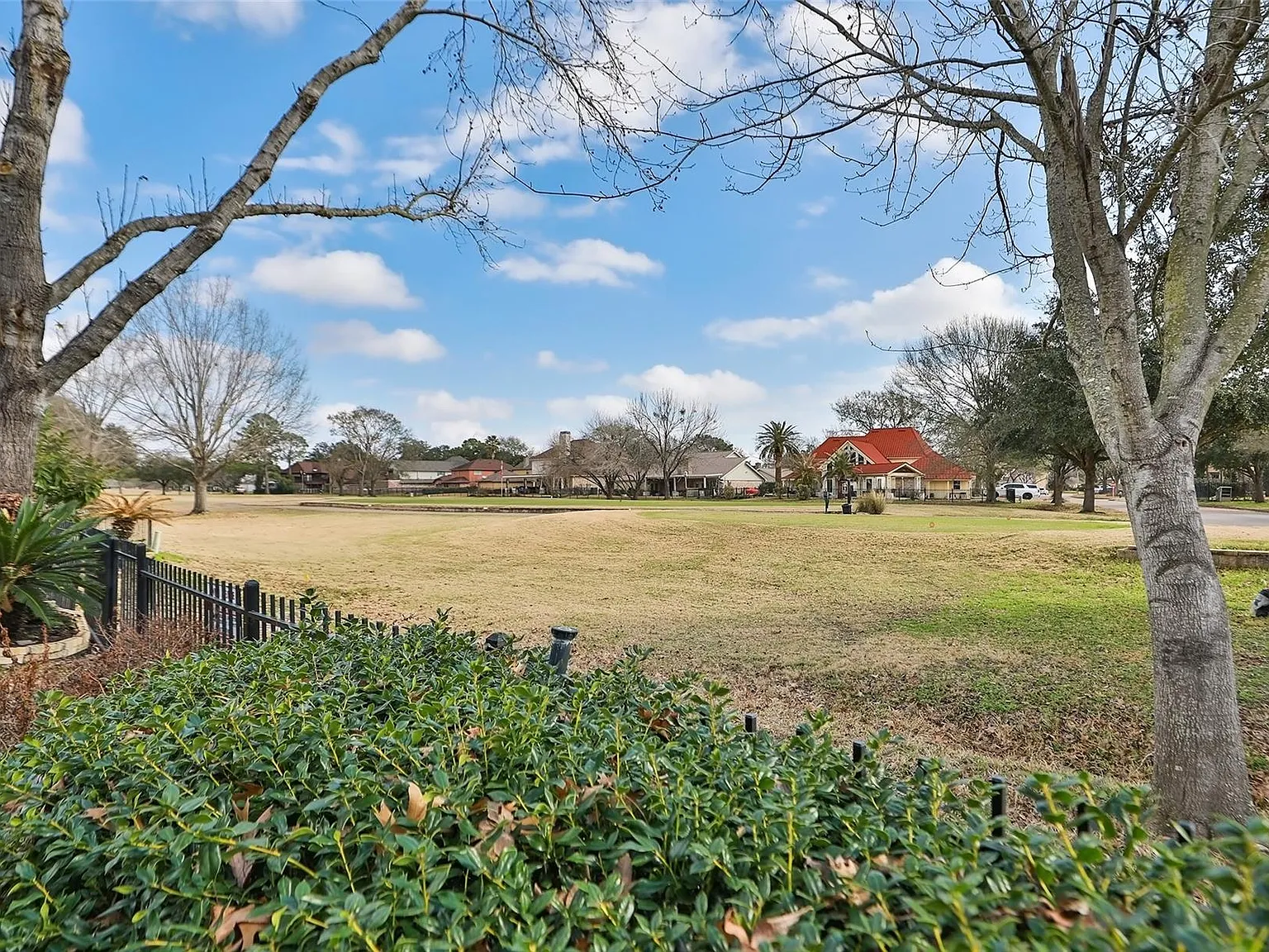 4 bed, 3.5 bath, 3194 sqft, $2,895 — Photo 2