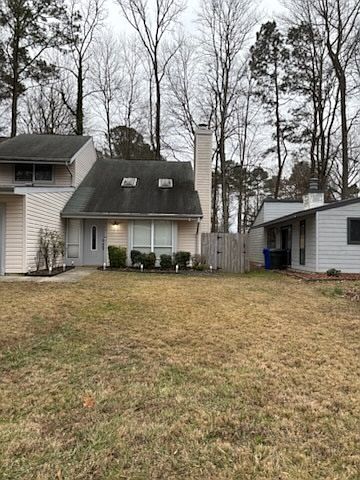 1st image of 924 Birchwood Ct