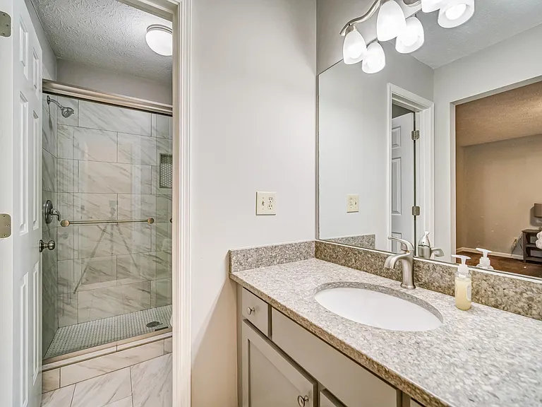 5126 Village Green Way — Photo 10