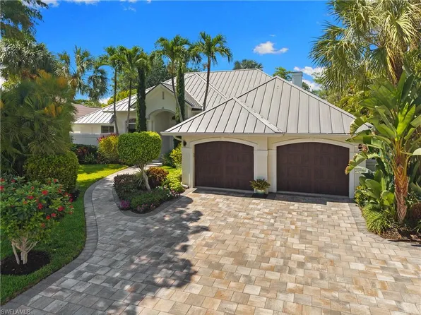 2039 Mission DR, NAPLES, FL 34109