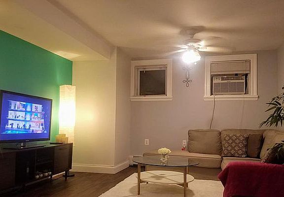 2nd image of 229 E 110th St