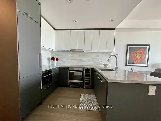488 University Ave #4106 — Photo 12