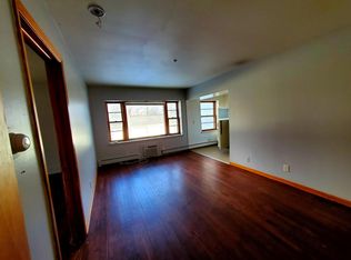 5706 Broadway St #202, Richmond, IL