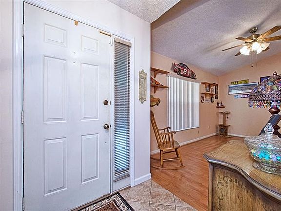 4th image of 1437 Deer Lake Cir