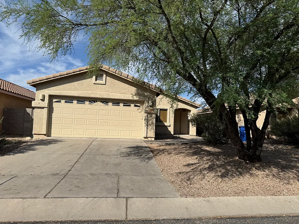 6519 E Cooperstown Dr