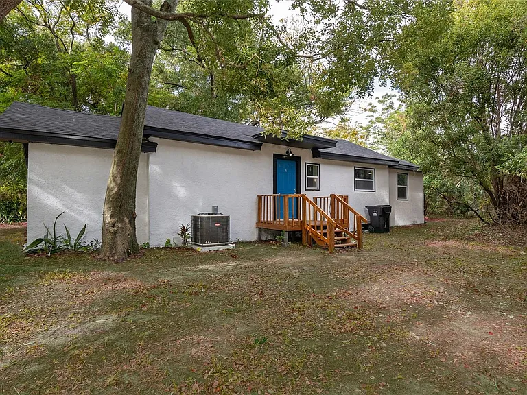613 Citrus St — Photo 10