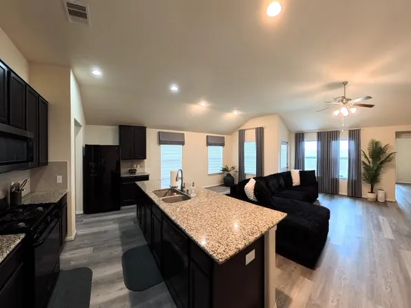 10619 Dawn Pine Forest Trl, Tomball, TX 77375