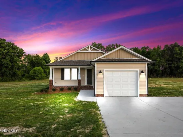 52 Grace Pond Avenue, Benson, NC 27504