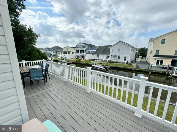 150 Petherton Dr, Bethany Beach, DE 19930