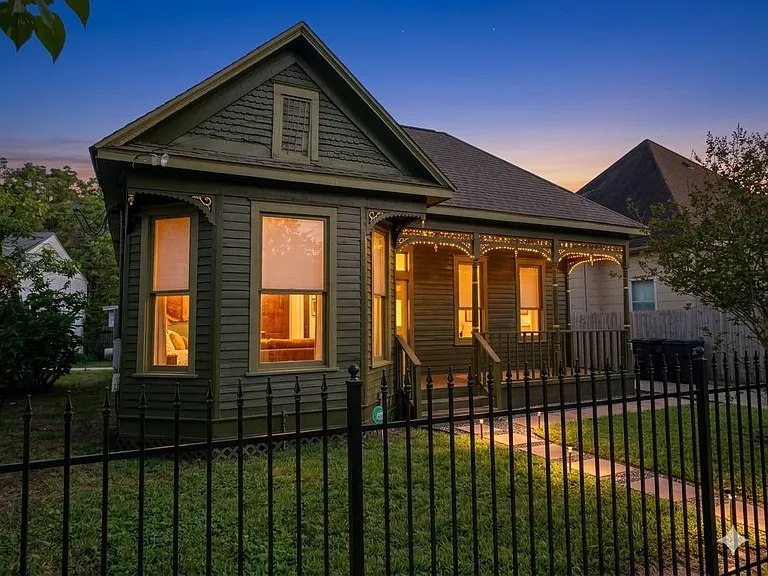 1518 Freeman St — Photo 12
