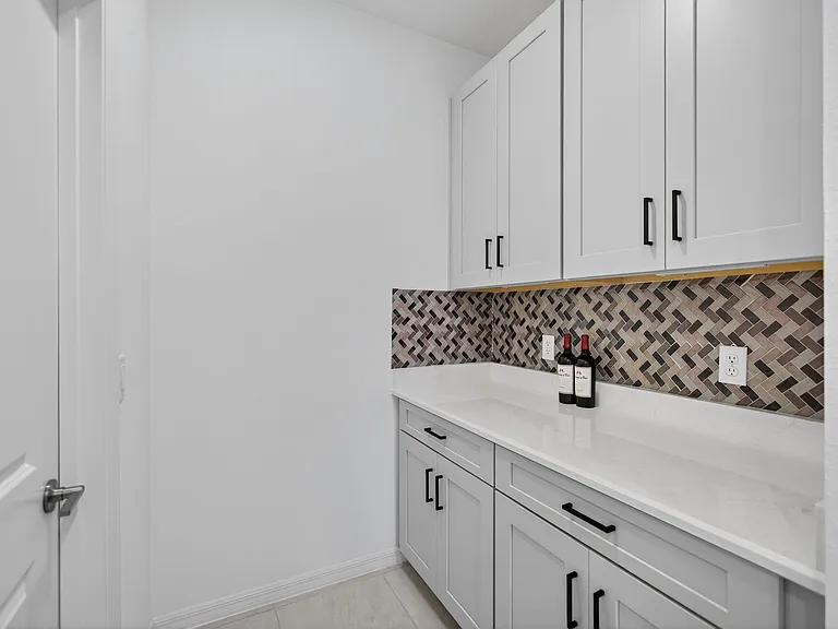 16426 Paynes Mill Dr — Photo 7
