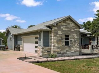 315 LOG CABIN WAY, Poteet, TX 78065