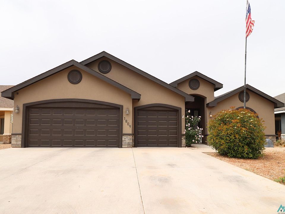 1st image of 1809 N Orchid Dr