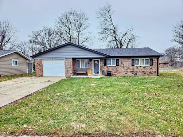 705 Penn Dr, Crawfordsville, IN 47933