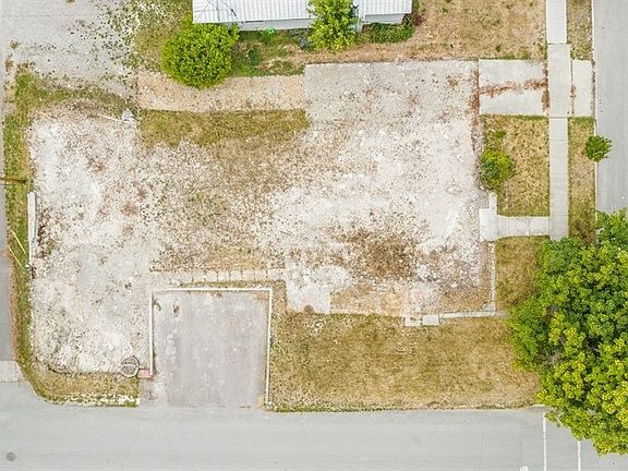 2nd image of 444 Central Ave