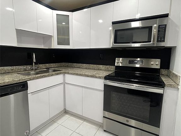 2nd image of 16710 NE 9th Ave APT 711