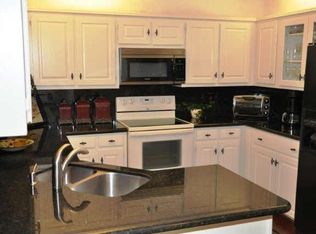 17113 Vinland Dr, Addison, TX 75001