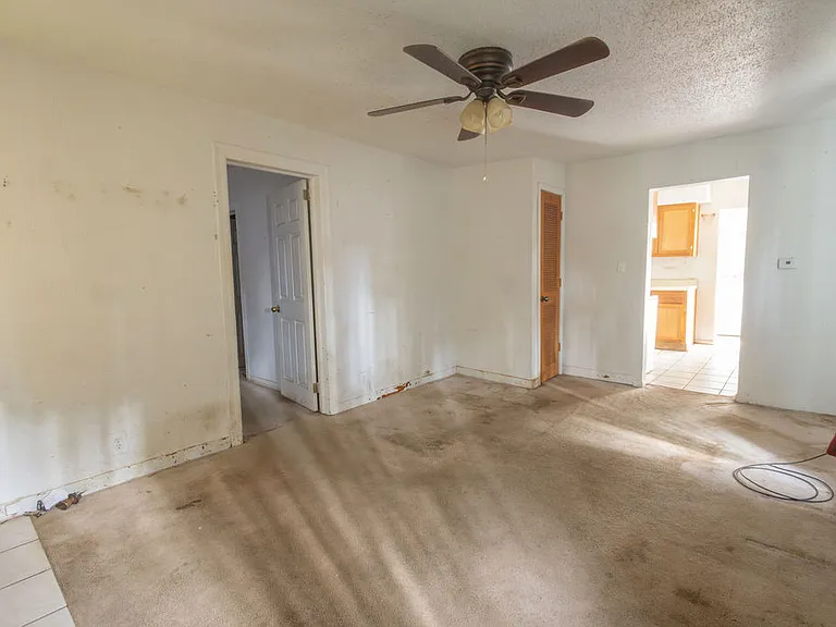 304 W Fort Scott St — Photo 8