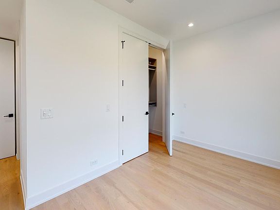 5th image of 2202 W Race Ave #3W