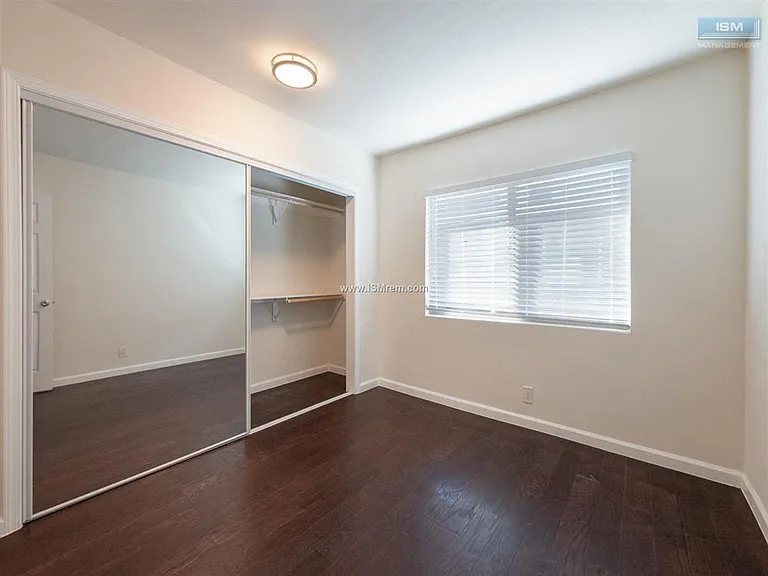 1222 W 39th St — Photo 5