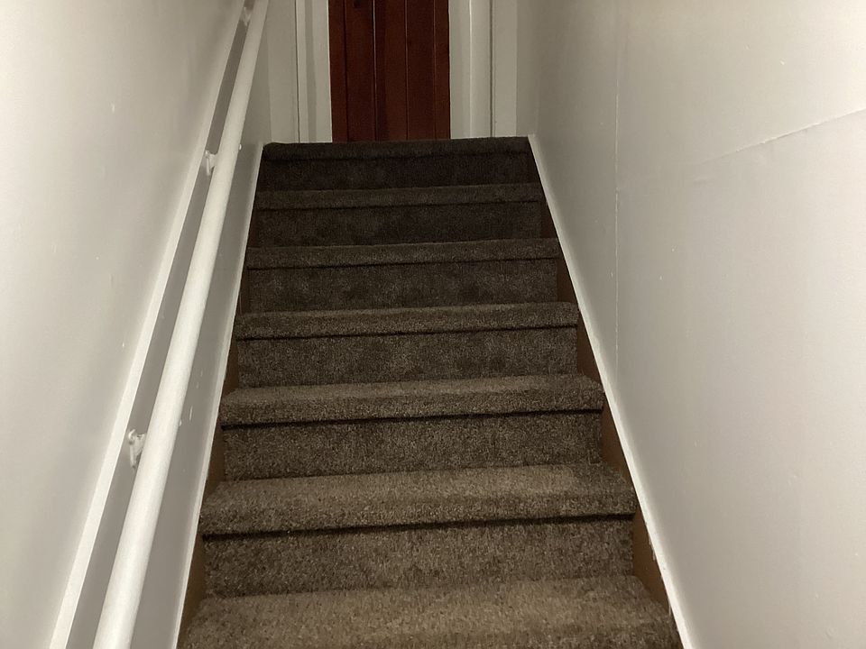 1st image of 517 1/2 Hill Ave