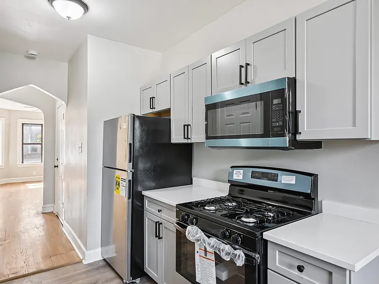 7757 S Phillips Ave #2 — Photo 6
