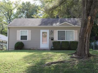 2409 NE Pursell Rd, Kansas City, MO 64118