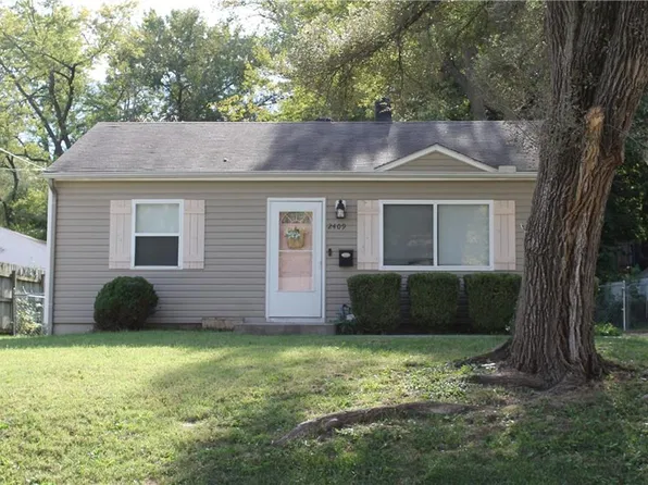 2409 NE Pursell Rd, Kansas City, MO 64118