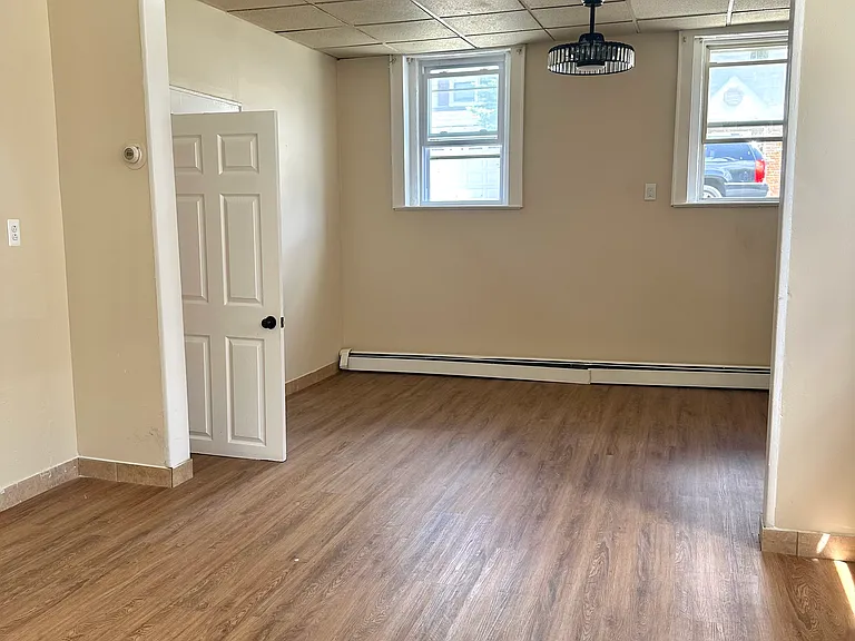 243 Gaston Ave — Photo 7