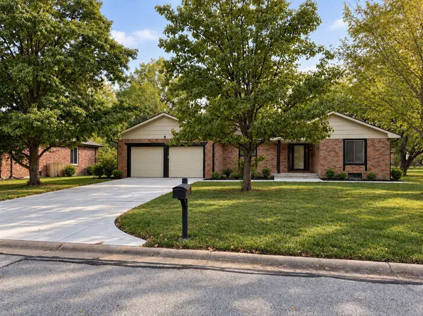 2229 N Cameron Cir, Wichita, KS 67226