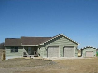 2637 10th Ave, Osceola, WI 54020