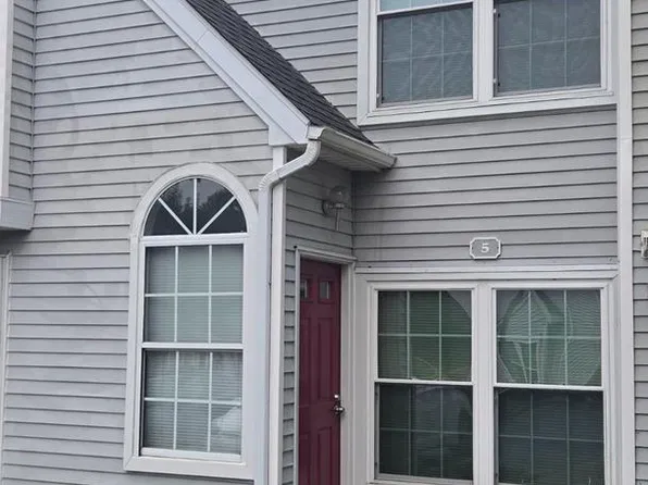 5 Applewood Ct, Horsham, PA 19044