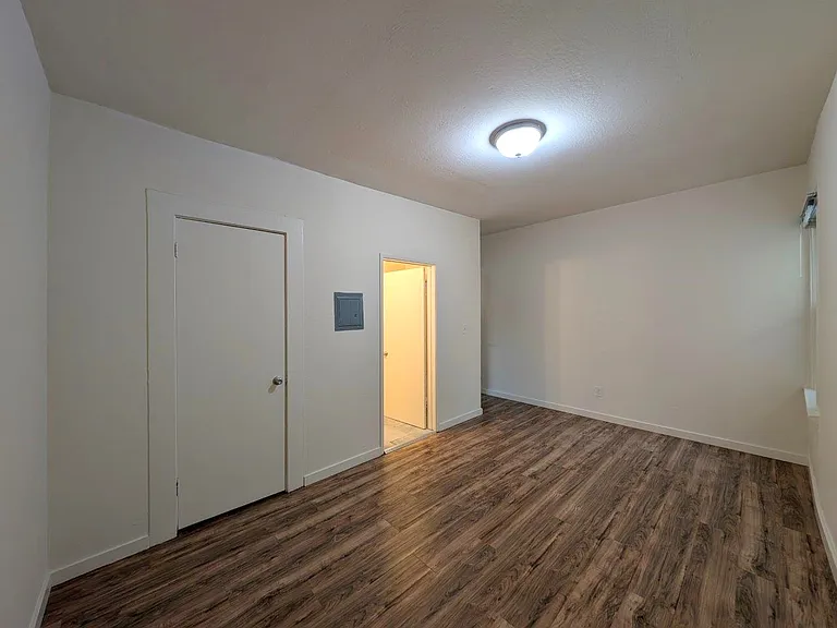 2109 Kala Bagai Way — Photo 23