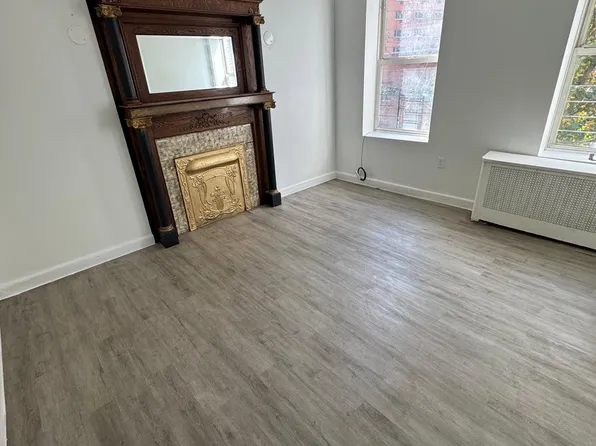 (undisclosed Address), Bronx, NY 10457