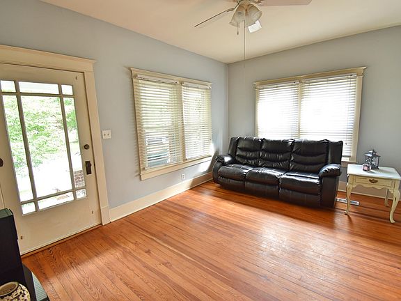 4th image of 2223 Beargrass Ave