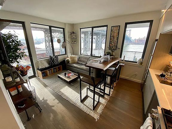 4th image of 347 Kent Ave #4A