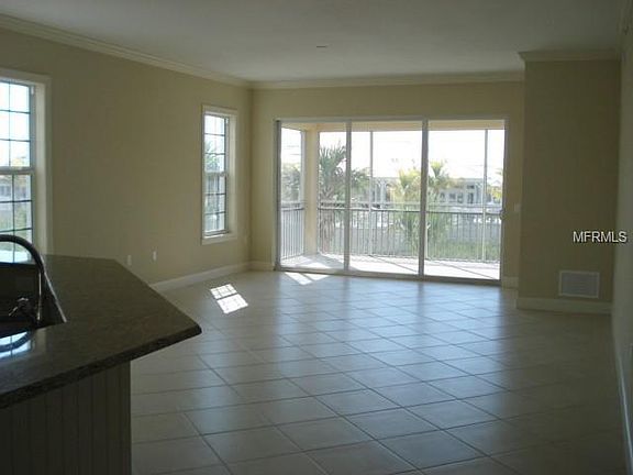 4th image of 8520 Amberjack Cir #B2