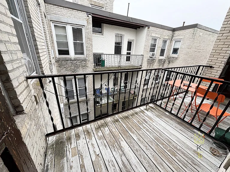 84 Sutherland Rd #11 — Photo 11