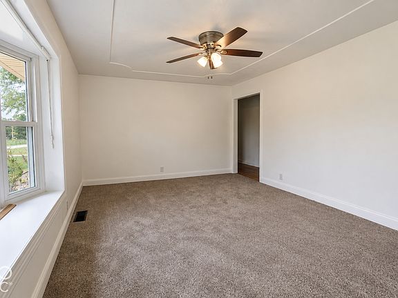 5th image of 6102 Terrace Ave
