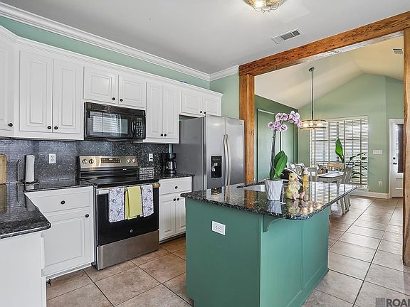 3rd image of 2688 Old Towne Rd