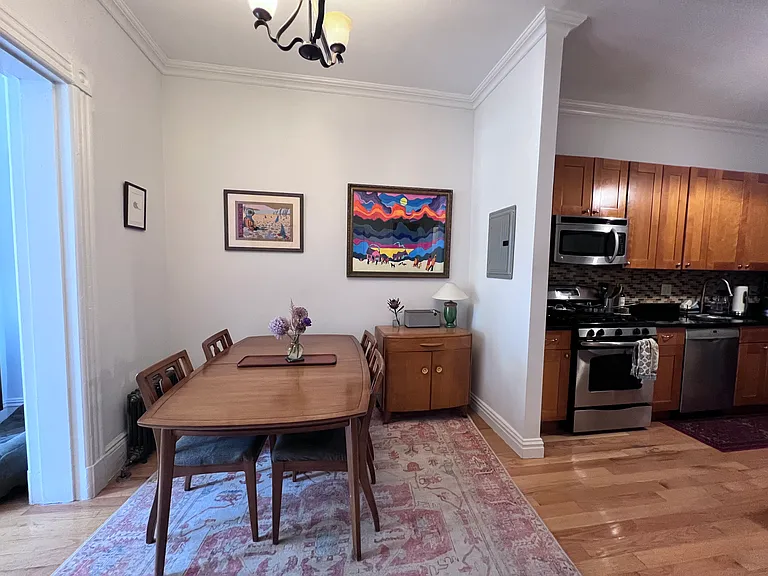 579 Bergen St #1 — Photo 8