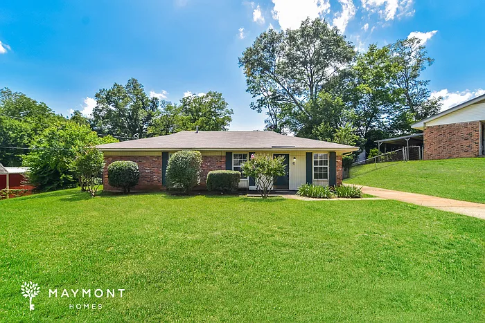 106 Brookhaven Dr — Photo 1
