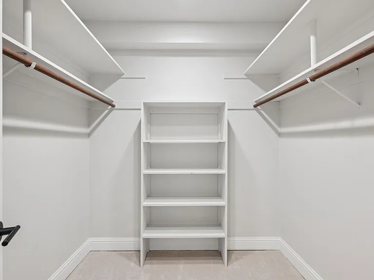 410 Sheridan Ave #226 — Photo 12
