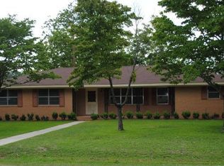 102 Traylor Ave, Fitzgerald, GA 31750