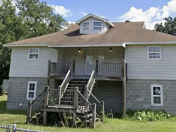 4800 Larimore St, Moss Point, MS 39563