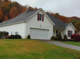 99 Wellington Dr, Middlesboro, KY 40965