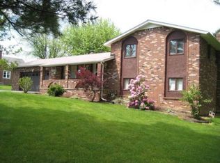 1501 S Chapel St, Louisville, OH