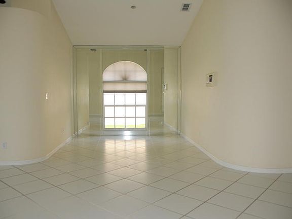 4th image of 7769 Stirling Bridge Blvd S