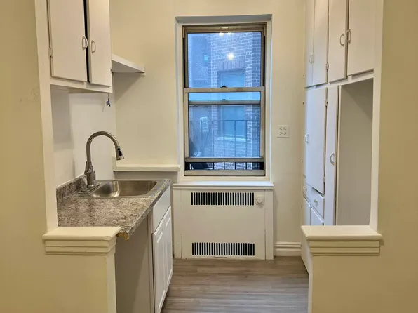 61-41 Saunders Street image 1 of 8