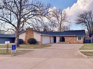 238 NE 46th St, Lawton, OK 73507